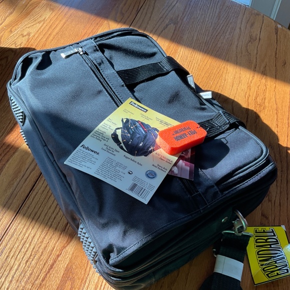 Fellows Expandable Computer Case #58433, black canvas, nwt - Picture 2 of 5